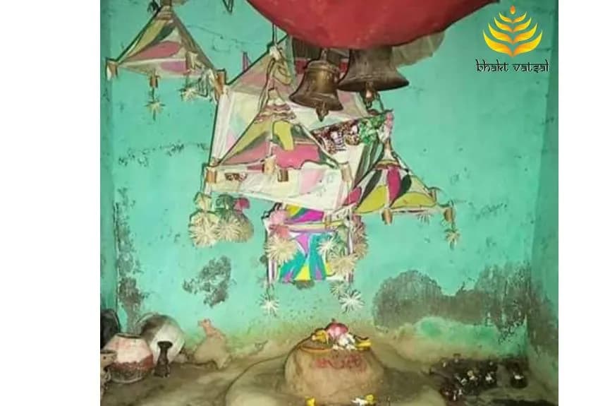 गोसाई घर खाली छोड़ने की प्रथा