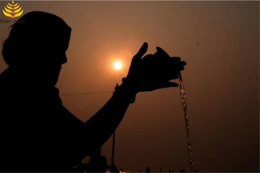 मकर संक्रांति पर सूर्य को अर्घ्य कैसे दें